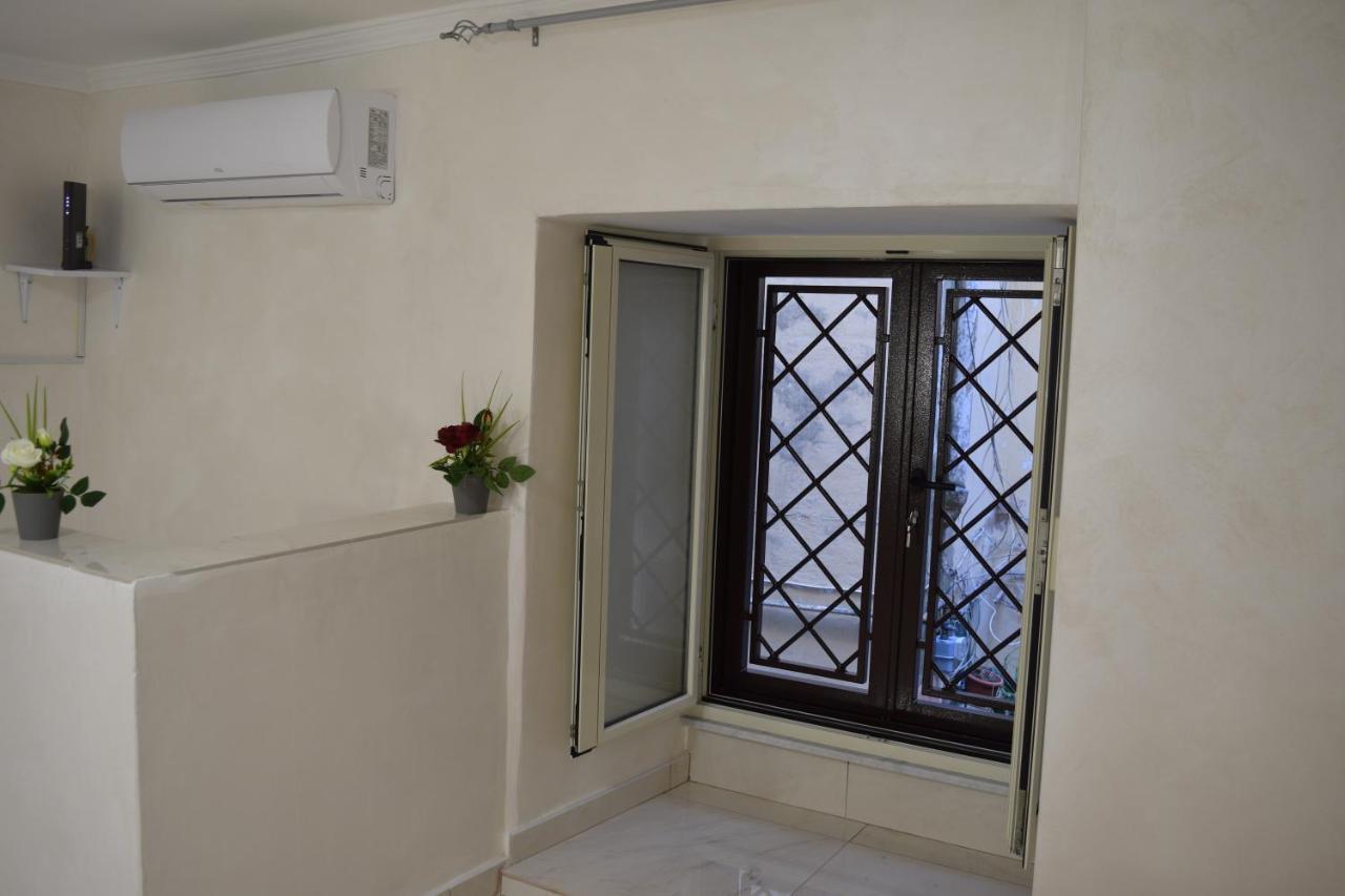 Nonnona House-Napoli Centro Apartment ภายนอก รูปภาพ