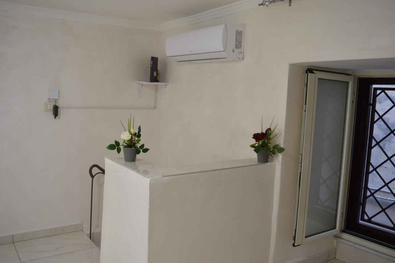 Nonnona House-Napoli Centro Apartment ภายนอก รูปภาพ